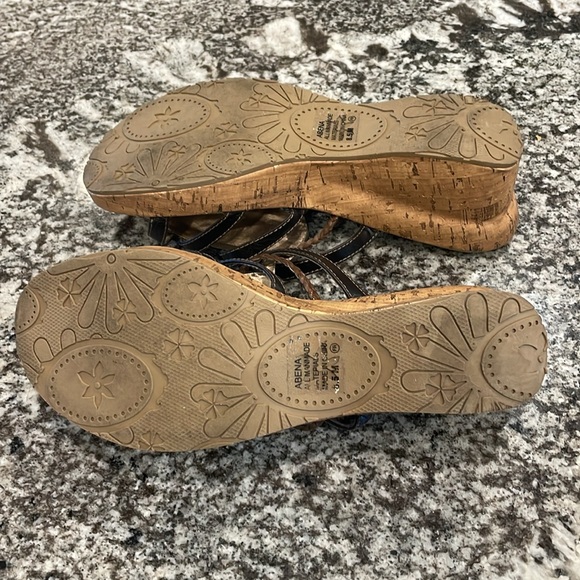 Jelly pop brand sandal Worn only once - Picture 3 of 3